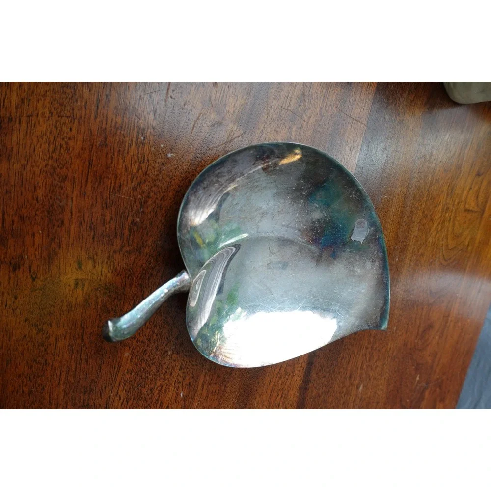 Vintage F.B. Rogers Silver Co. 1883‎ silver plate leaf shape footed tray